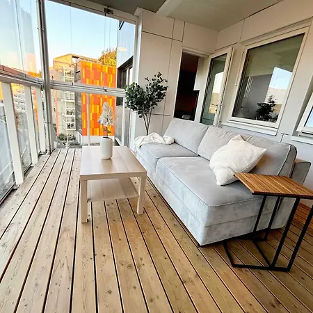 Great View - King Bed - Balcony W Roof - Sunroom דירה